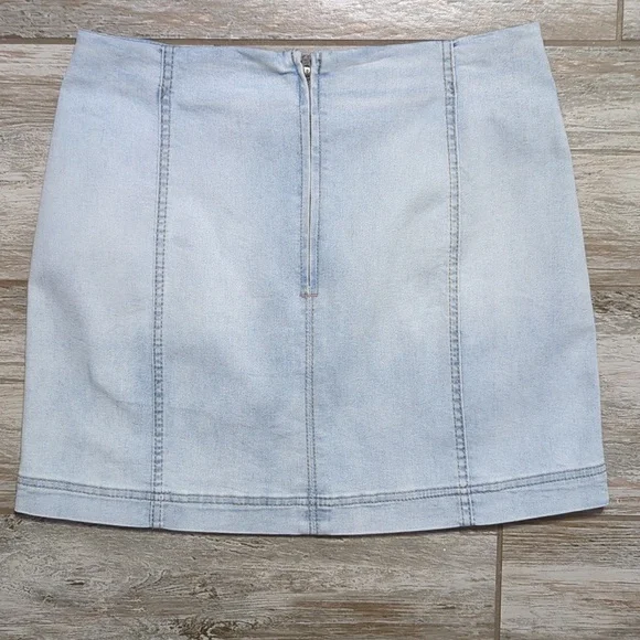 Wild Fable Light Rinse Denim Mini Skirt - Picture 2 of 4